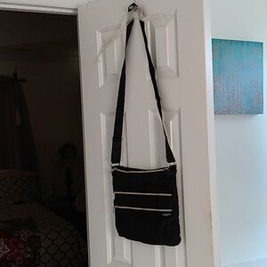 Baggallini Double Zip Top Crossbody Bag Organizer Travel Purse